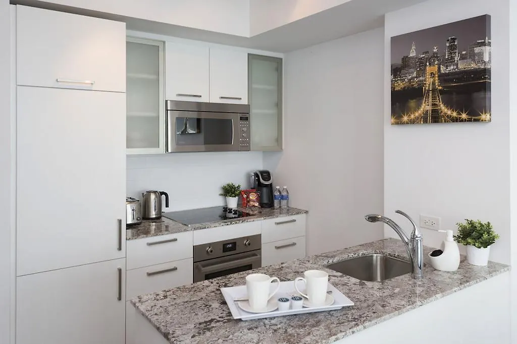 Diamond Vacation Homes - York St Toronto Canada
