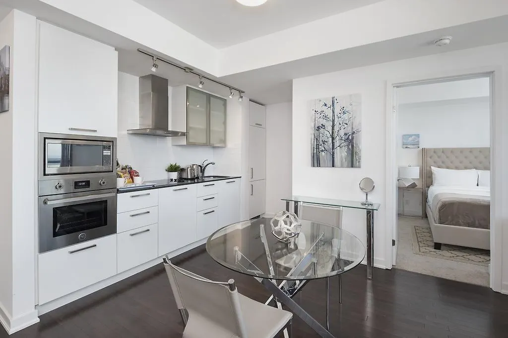 Diamond Vacation Homes - York St Toronto Apartment